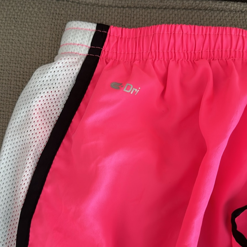 Active shorts - Picture 2 of 4